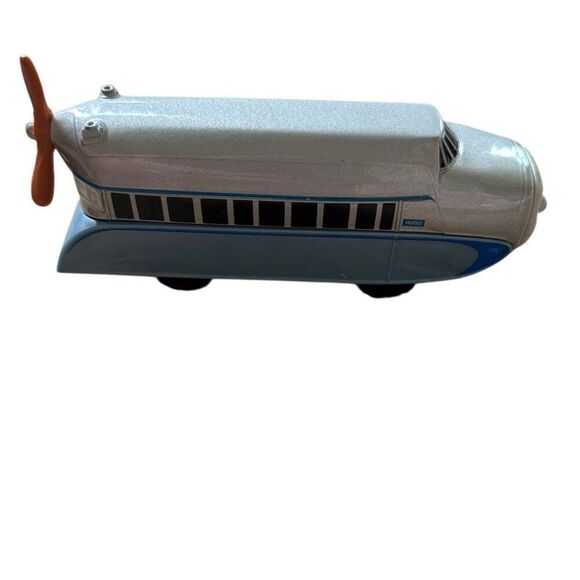 Thomas The Train Hugo Blimp DXR58 2016 - Picture 1 of 6